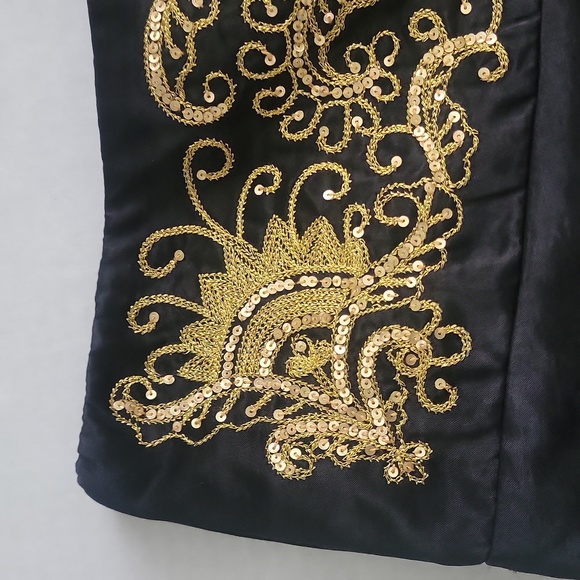 le chateau Vintage Black Skirt Gold Embroidery Sequin Embellishment Size 5/6 - Picture 2 of 9